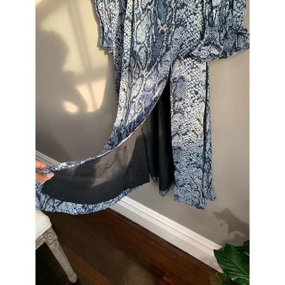 RARE Reformation Aries 100% Silk Dress - Picture 11 of 16